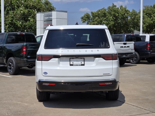 Certified 2024 Jeep Wagoneer Series II w/ Flexible Seating Group AWD/4WD image 6