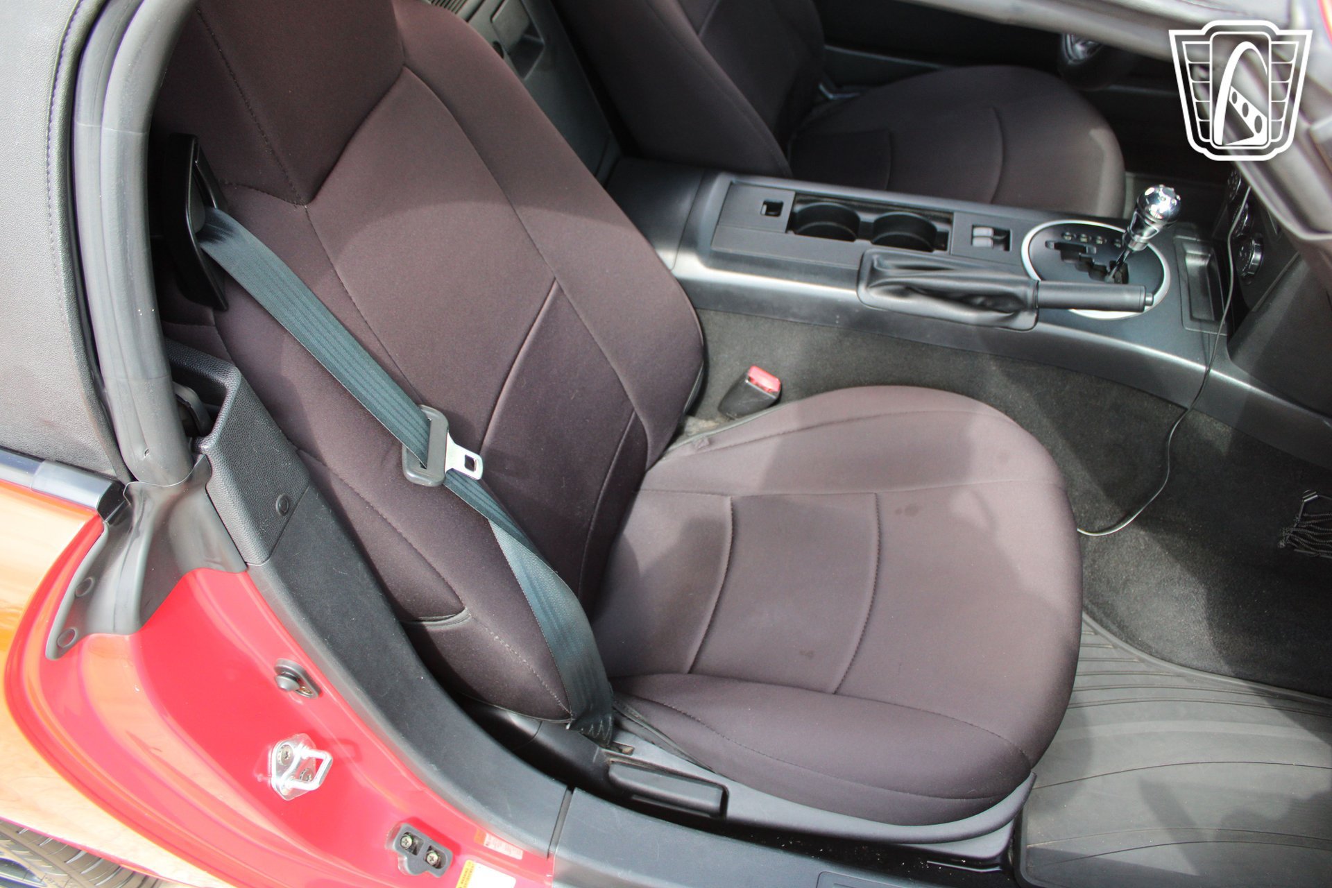 Used 2006 MAZDA MX-5 Miata Sport RWD image 13