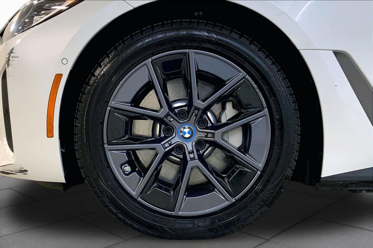 Used 2024 BMW i4 eDrive35 w/ Convenience Package RWD image 10