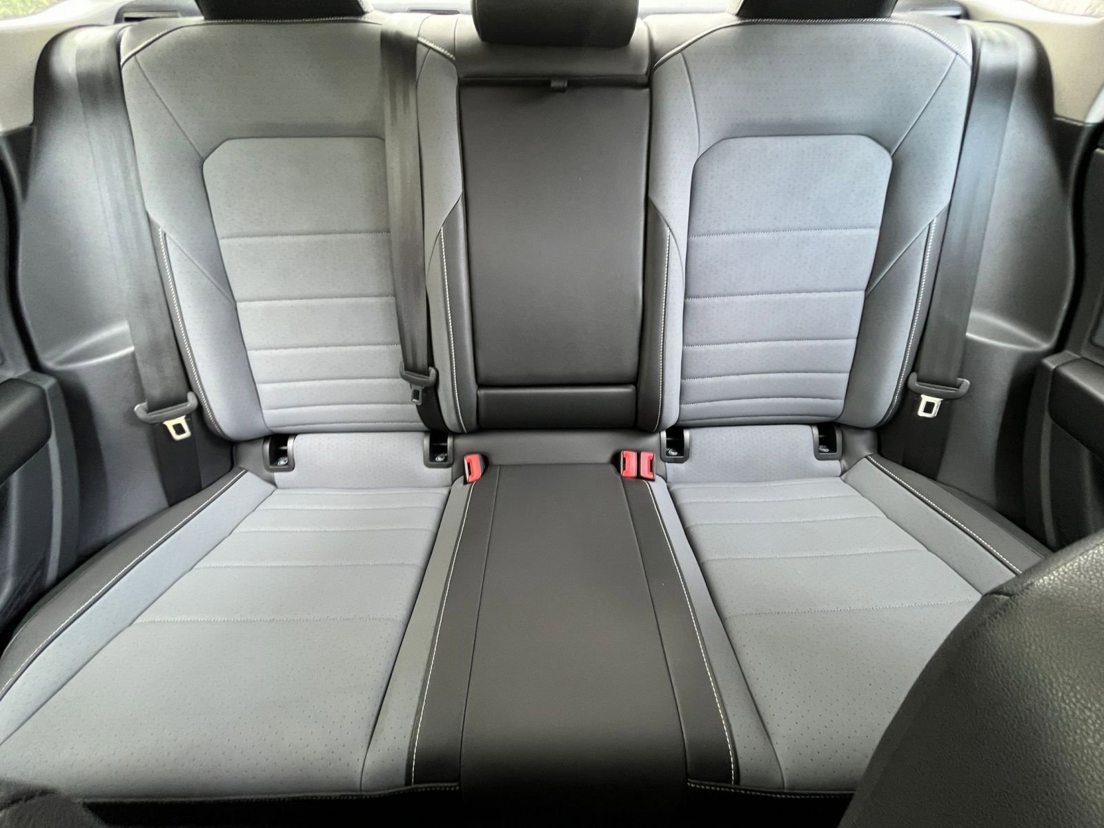 Used 2025 Volkswagen Jetta SE image 37