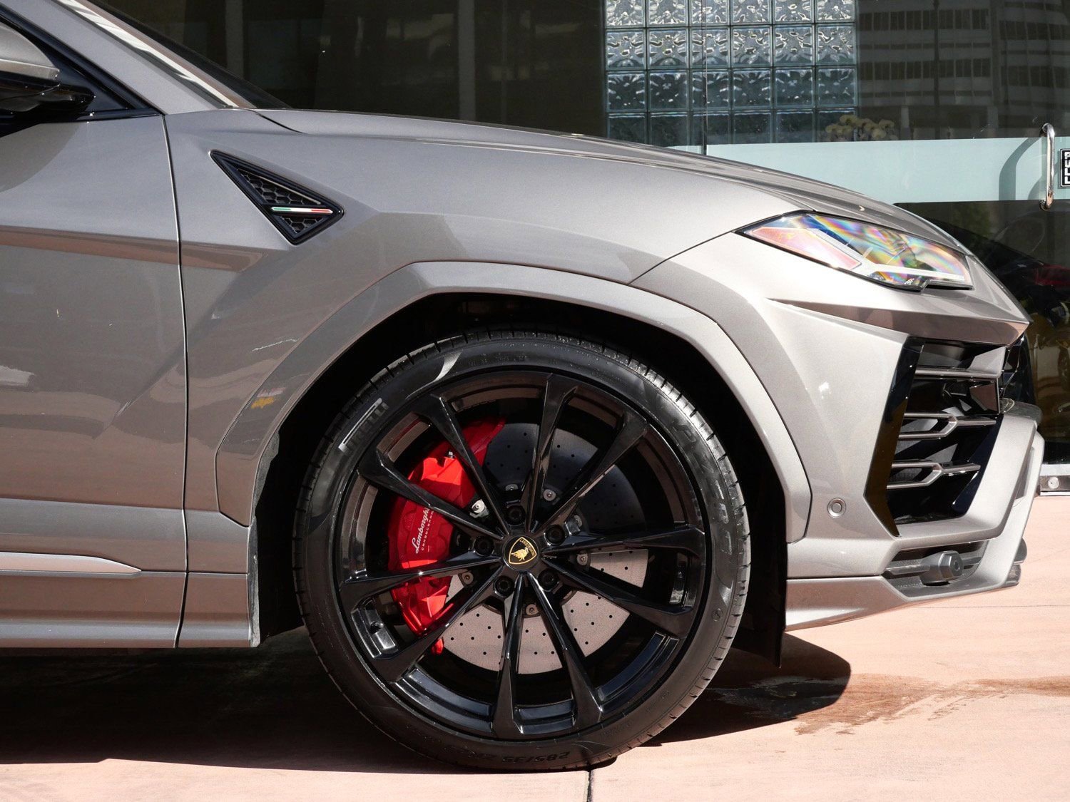 Used 2021 Lamborghini Urus image 9