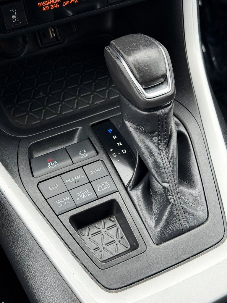 Used 2019 Toyota RAV4 XLE Premium w/ Cold Weather Package image 40