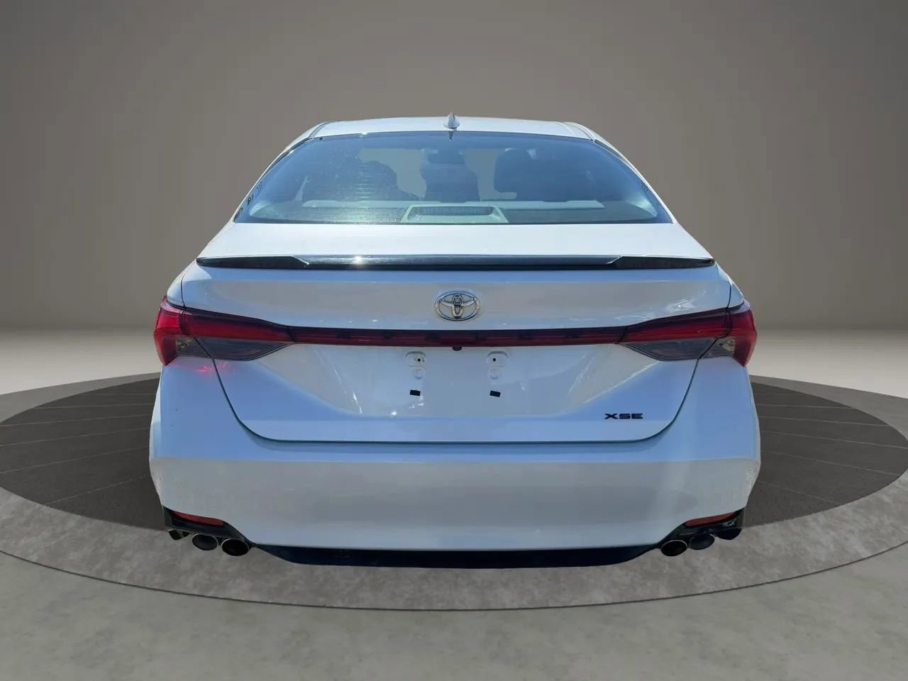 Used 2019 Toyota Avalon XSE w/ All Weather Liner Package FWD image 6