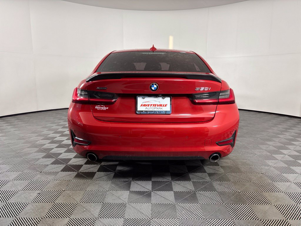 Used 2021 BMW 330i xDrive Sedan w/ Premium Package AWD/4WD image 16