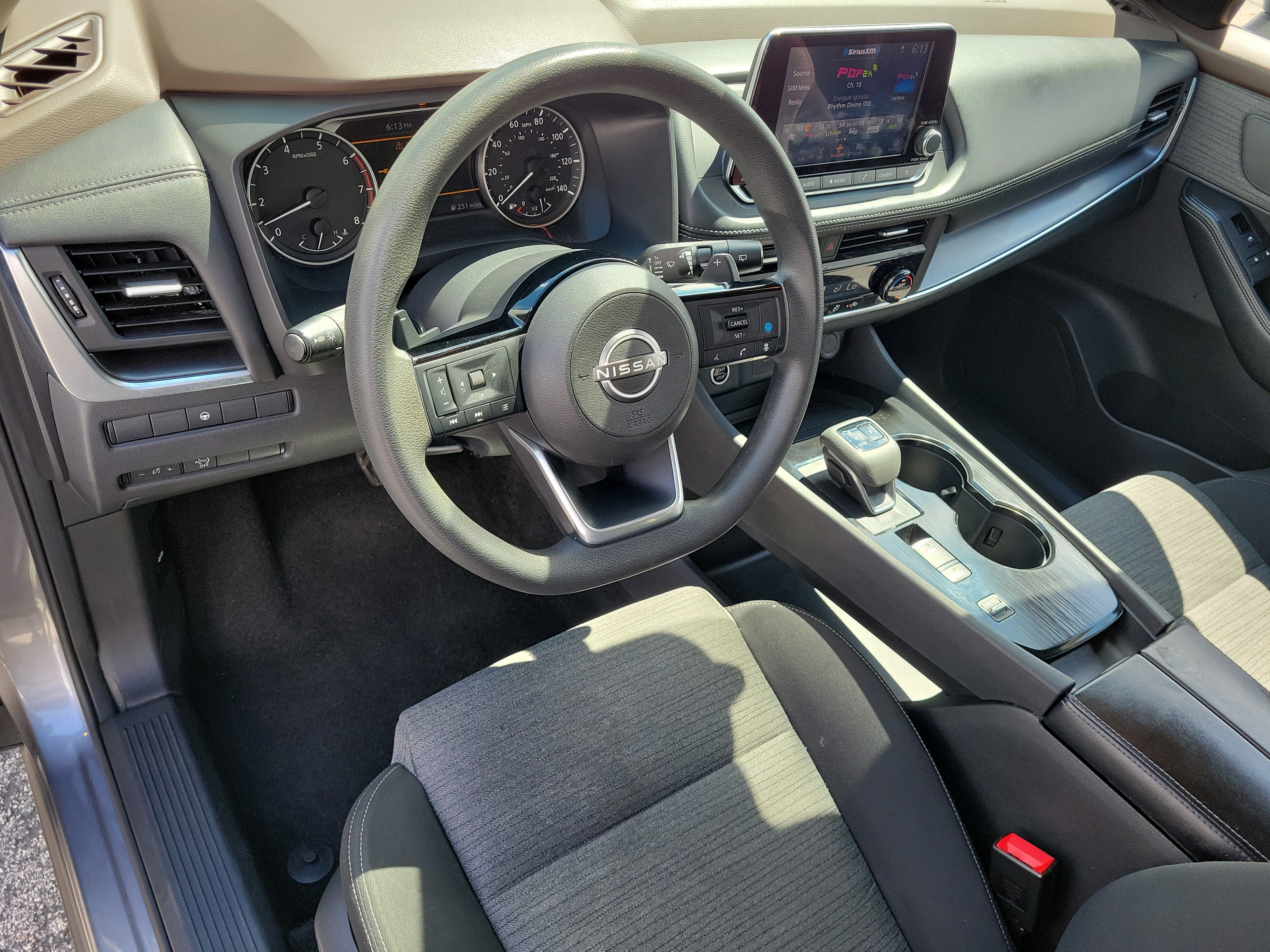 Used 2023 Nissan Rogue SV FWD image 15