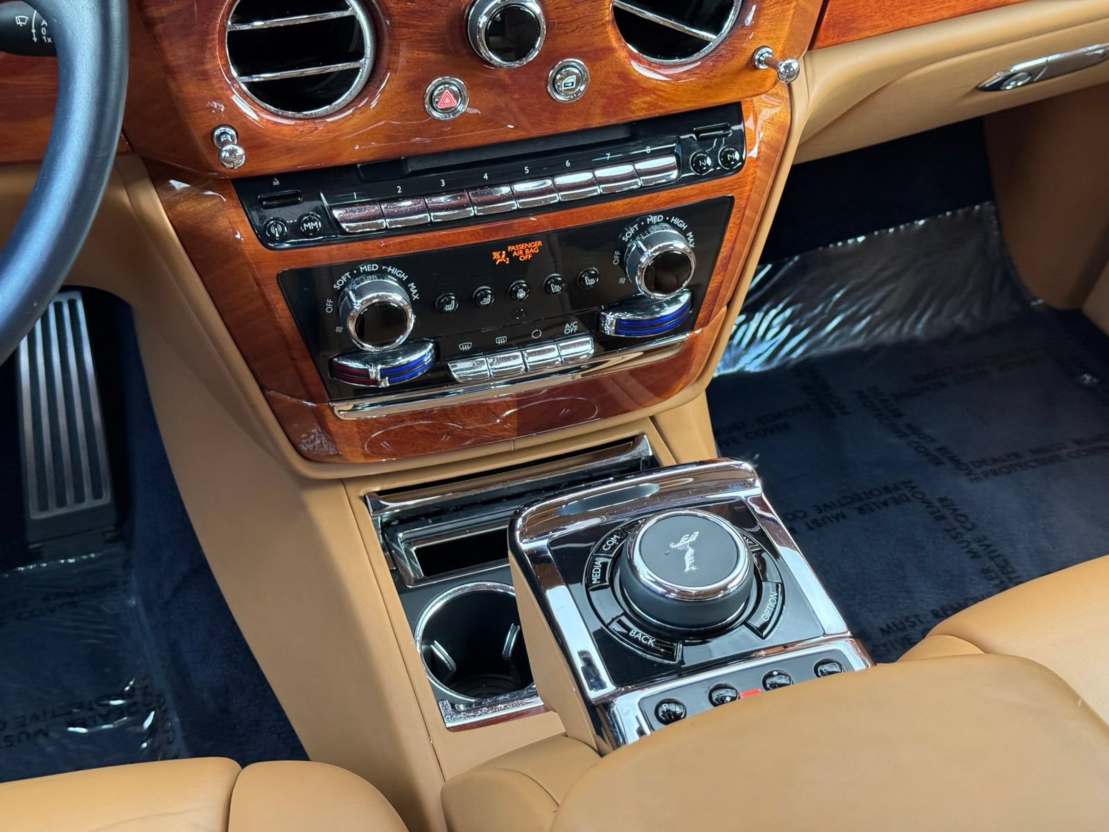 Used 2018 Rolls-Royce Phantom Extended Wheelbase RWD image 37