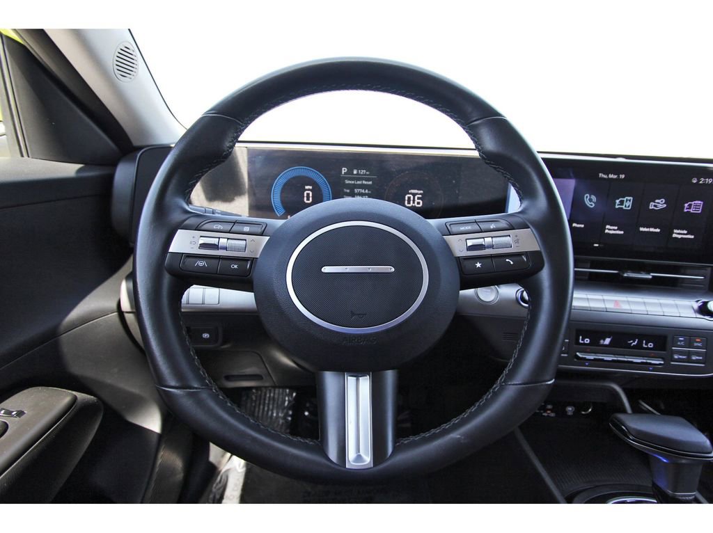 Used 2025 Hyundai Kona SEL image 14