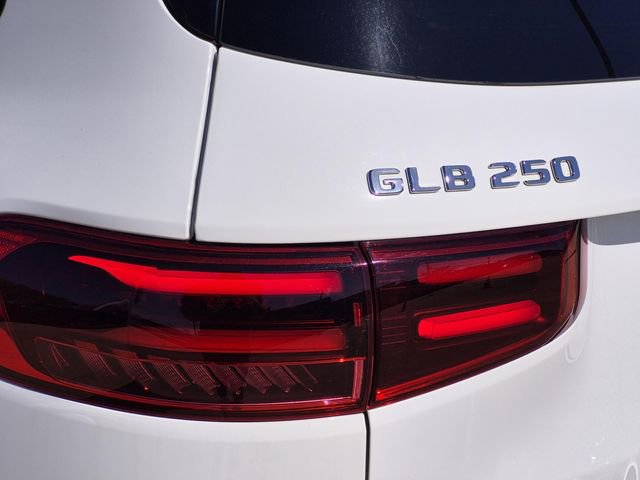 Certified 2025 Mercedes-Benz GLB 250 GLB 250 image 11