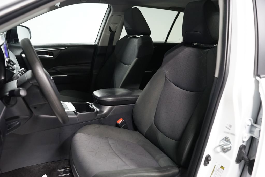 Certified 2024 Toyota RAV4 XLE image 27