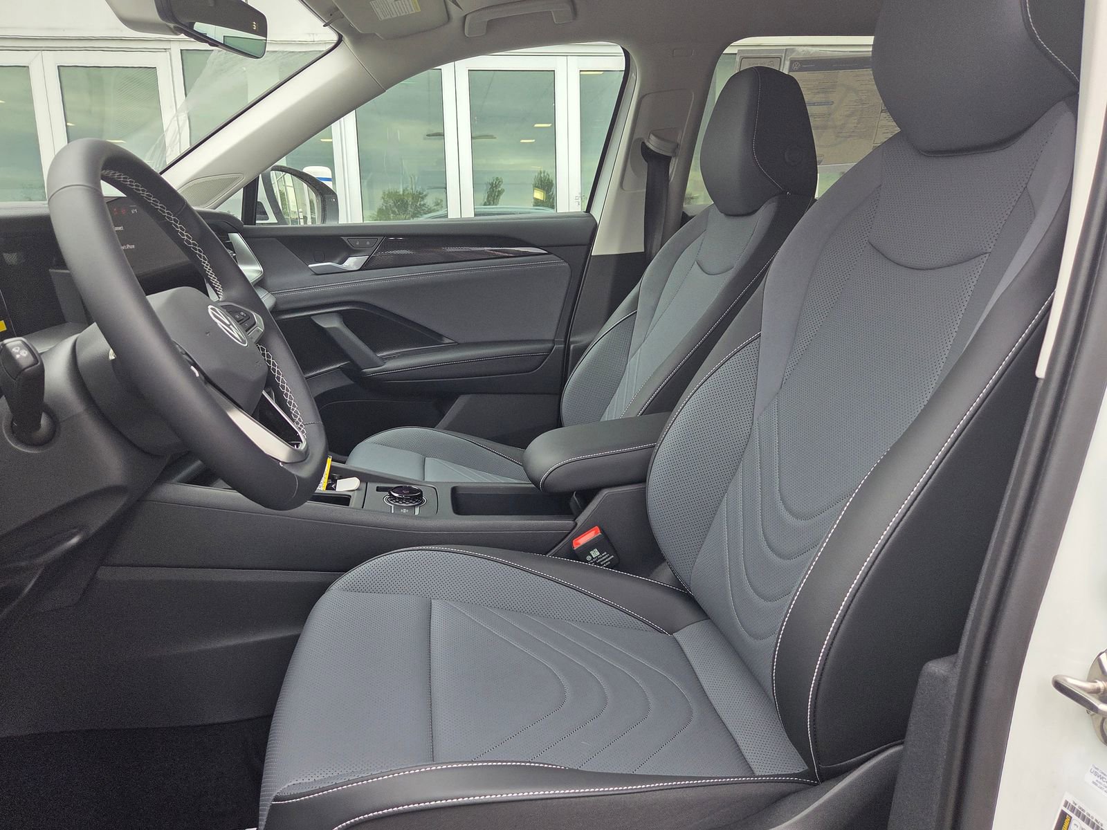 New 2026 Volkswagen Tiguan SE AWD/4WD image 14