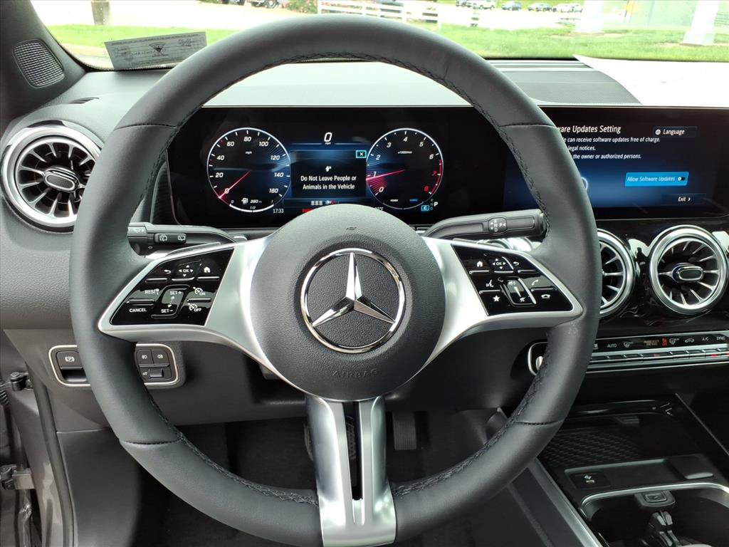 Used 2026 Mercedes-Benz GLB 250 4MATIC image 14