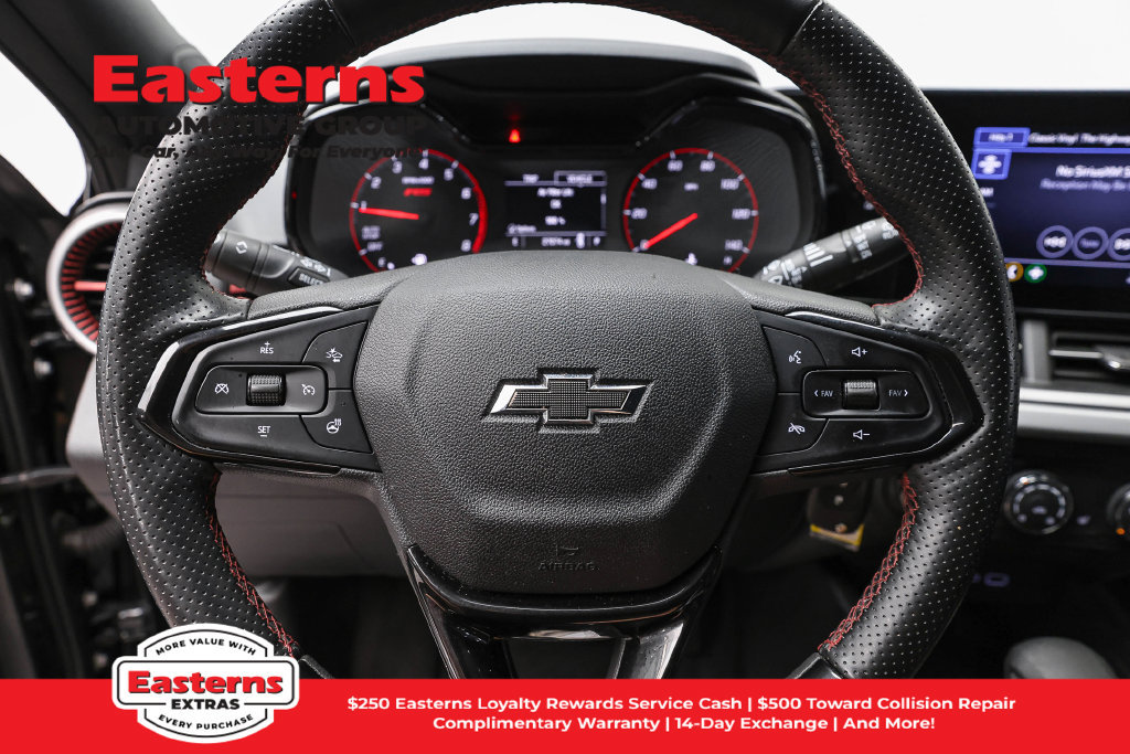 Used 2024 Chevrolet Trax RS FWD image 11