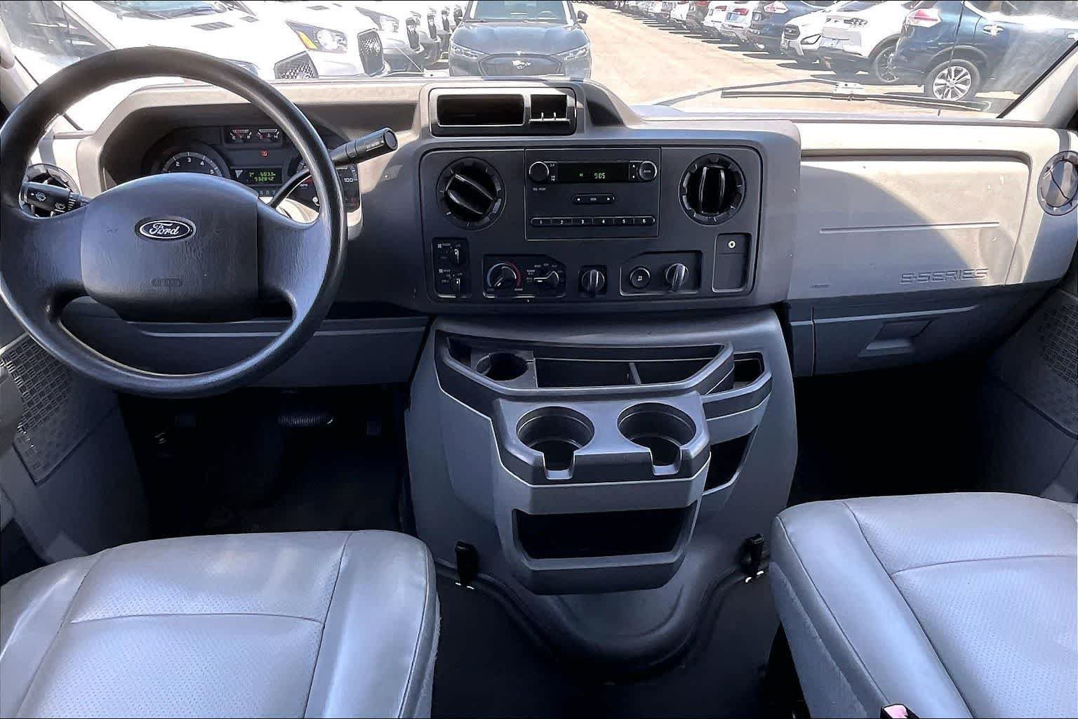 Used 2014 Ford E-350 and Econoline 350 XL w/ Power Windows & Locks Group RWD image 10