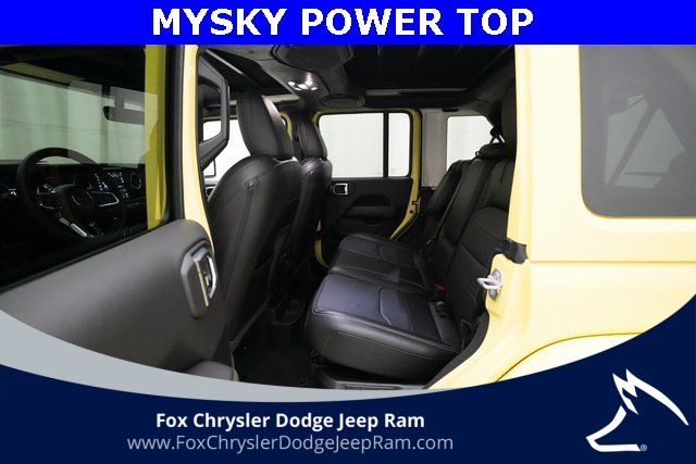 Used 2023 Jeep Wrangler Unlimited Sahara w/ Cold Weather Group image 15