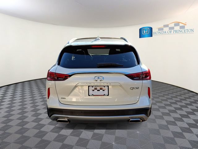 Used 2019 INFINITI QX50 Essential w/ Premium Heat Package AWD/4WD image 5