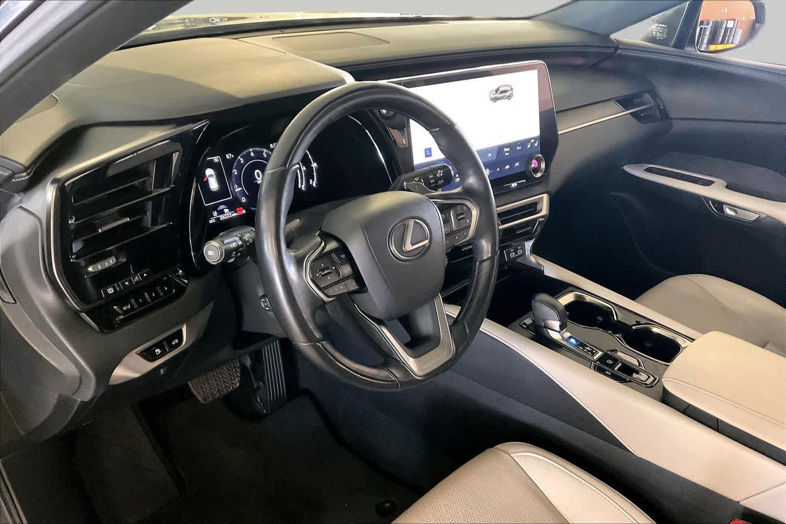Used 2024 Lexus RX 350 Premium Plus w/ Accessory Package (Z1) FWD image 16