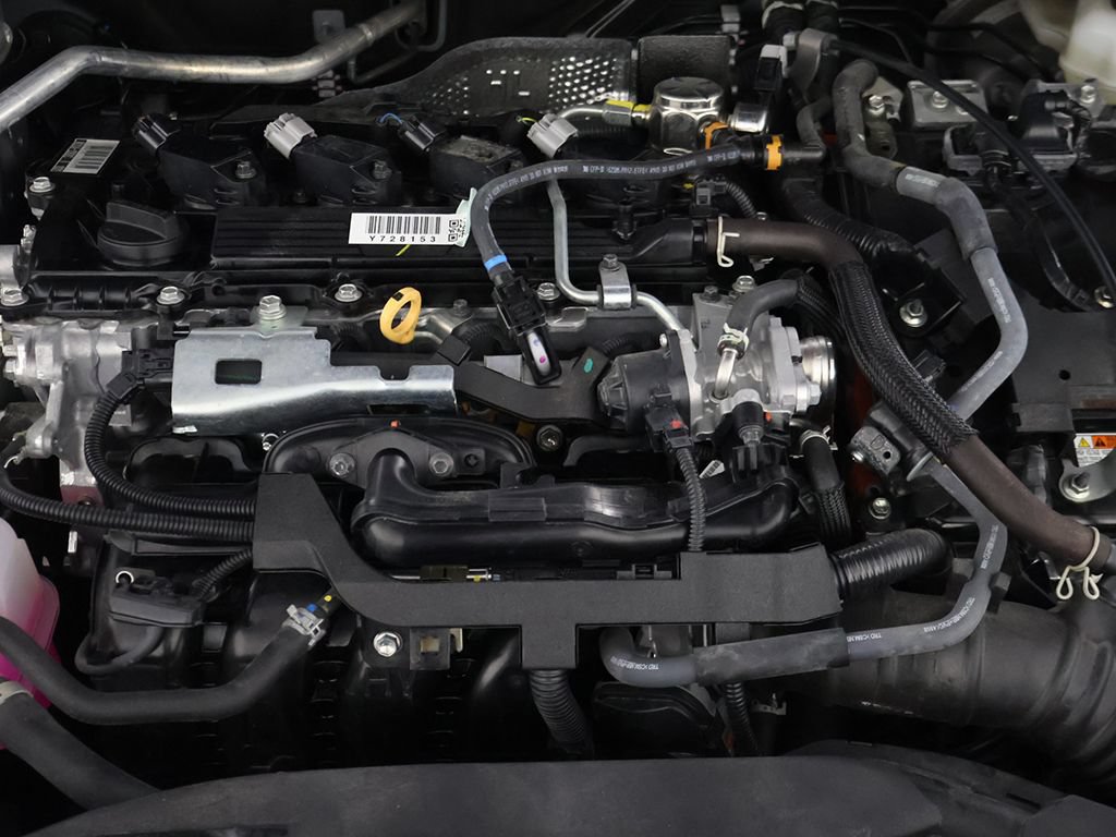 Used 2025 Toyota Corolla Cross AWD Hybrid w/ Convenience Package image 18