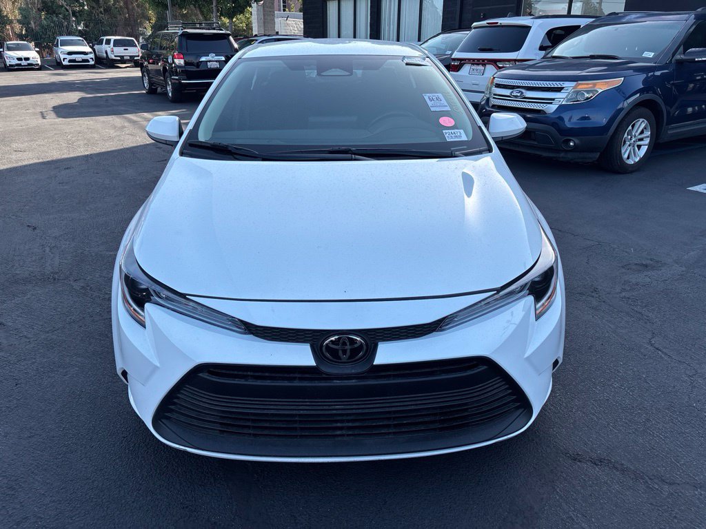 Used 2025 Toyota Corolla LE FWD image 9
