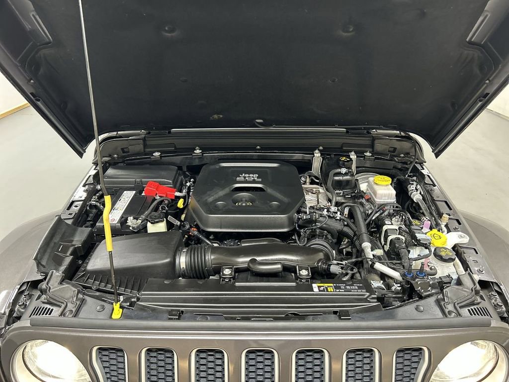 Used 2020 Jeep Wrangler Unlimited Sahara image 24