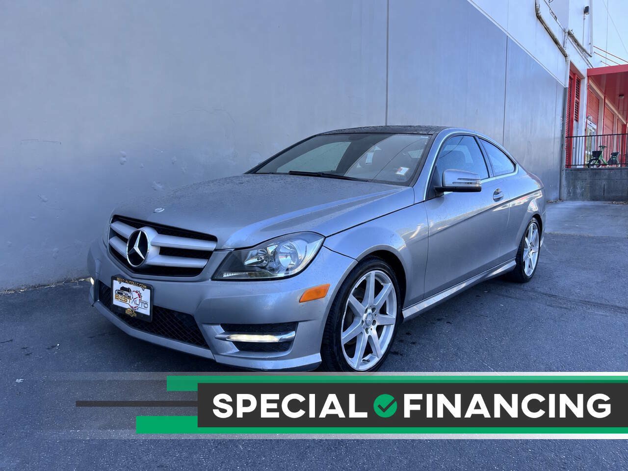 Used 2013 Mercedes-Benz C 250 Coupe image 2