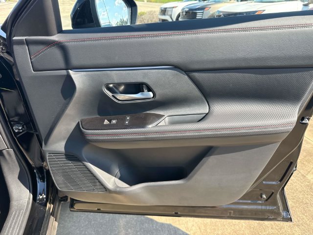 New 2027 Nissan Kicks SR FWD image 16