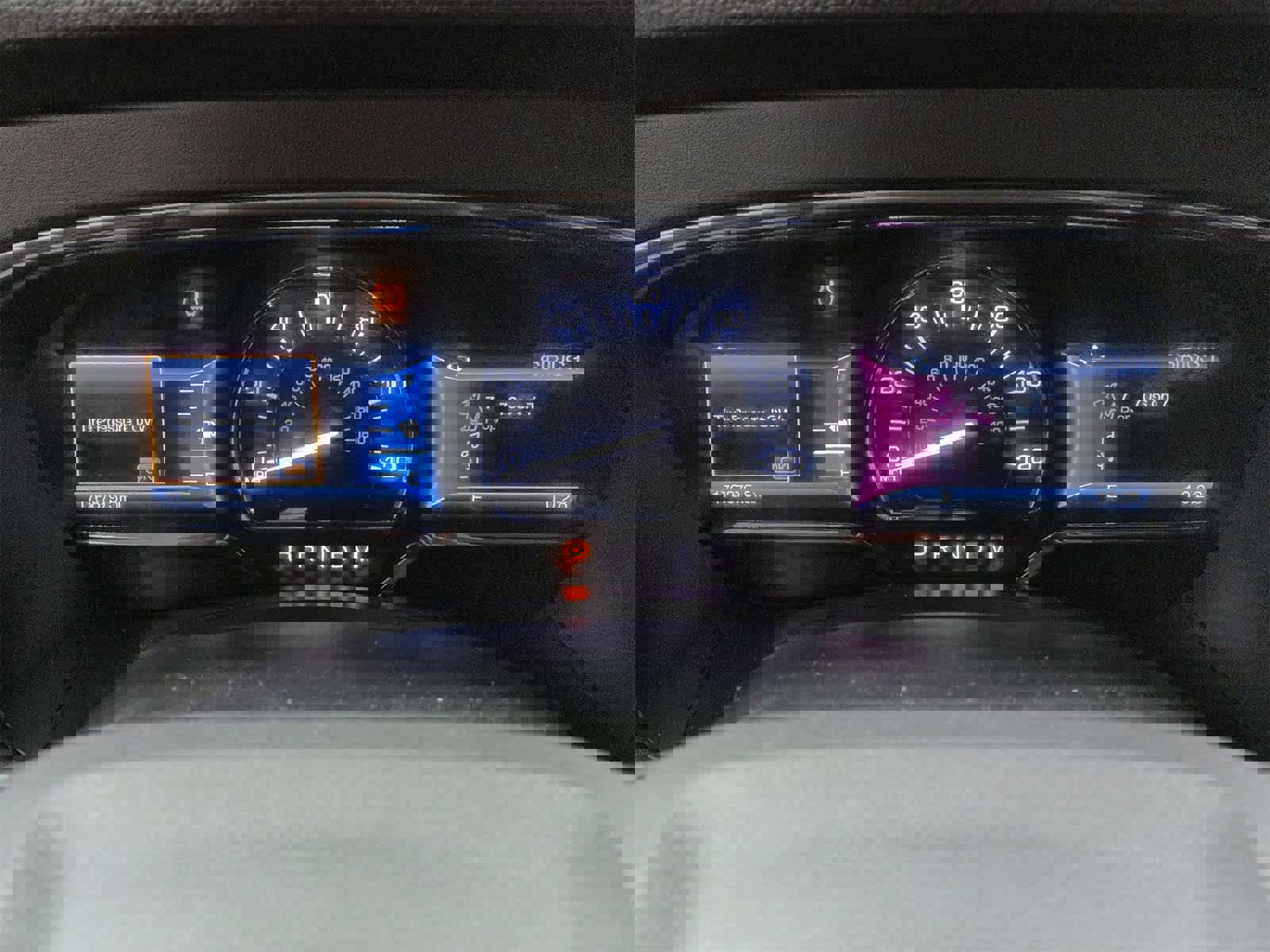 Used 2017 Lincoln Navigator L Select image 35