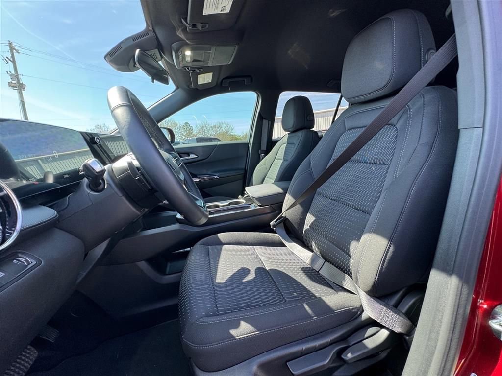 Used 2025 Chevrolet Equinox LT image 14