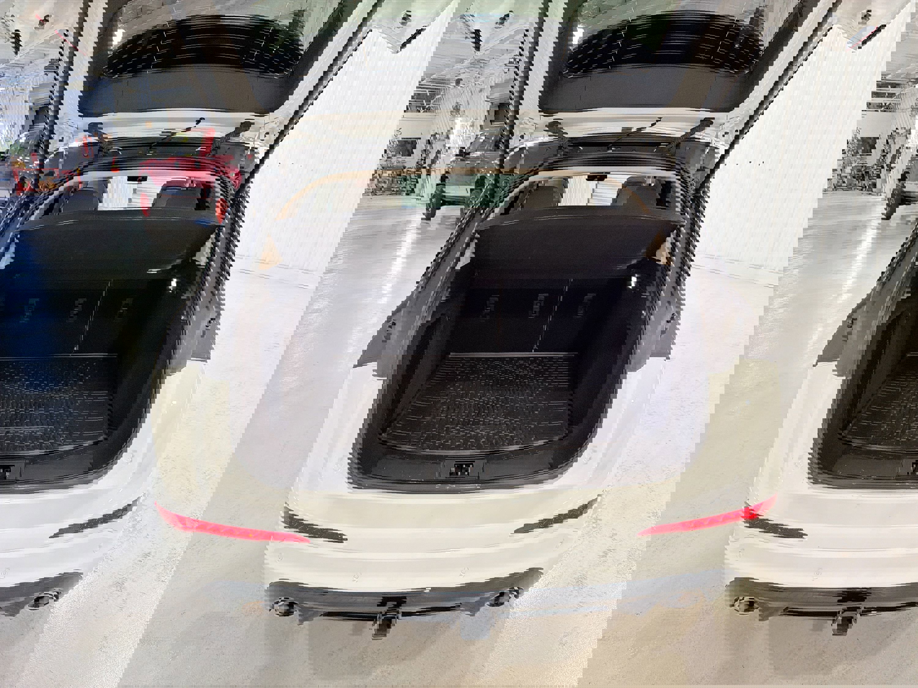 Used 2025 Lincoln Corsair Reserve w/ Equipment Group 202A image 28