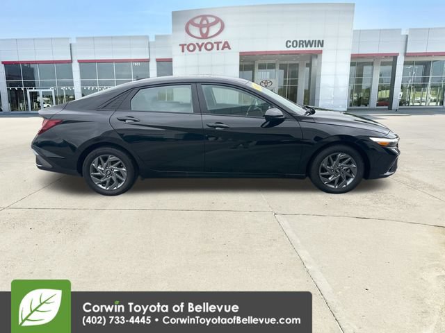 Used 2024 Hyundai Elantra SEL FWD image 6