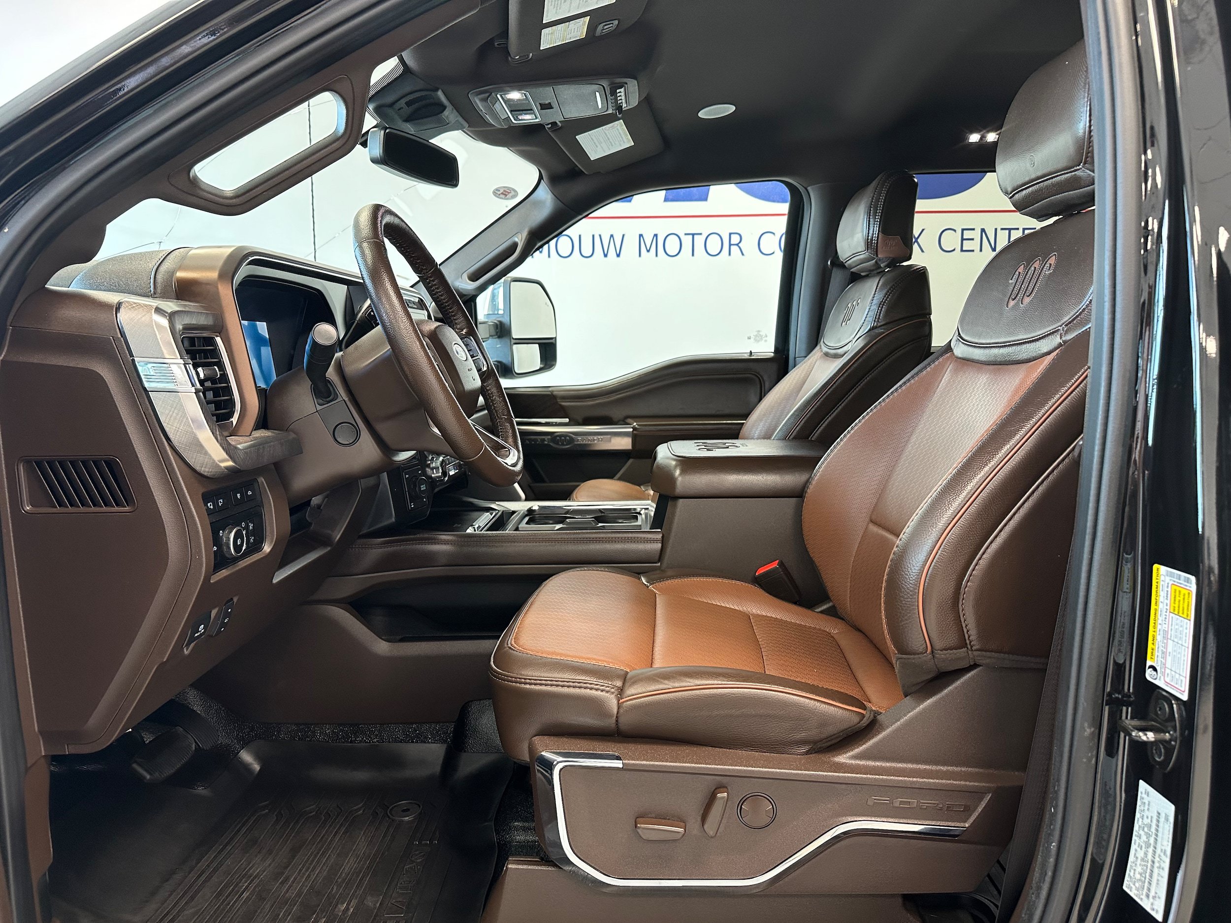 Used 2023 Ford F350 King Ranch w/ Chrome Package AWD/4WD image 11