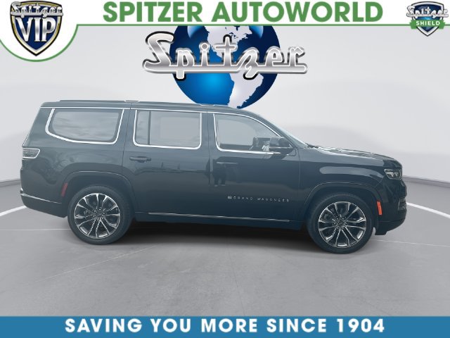 Used 2022 Jeep Grand Wagoneer Series III w/ Rear Seat Video Group 1 AWD/4WD image 11