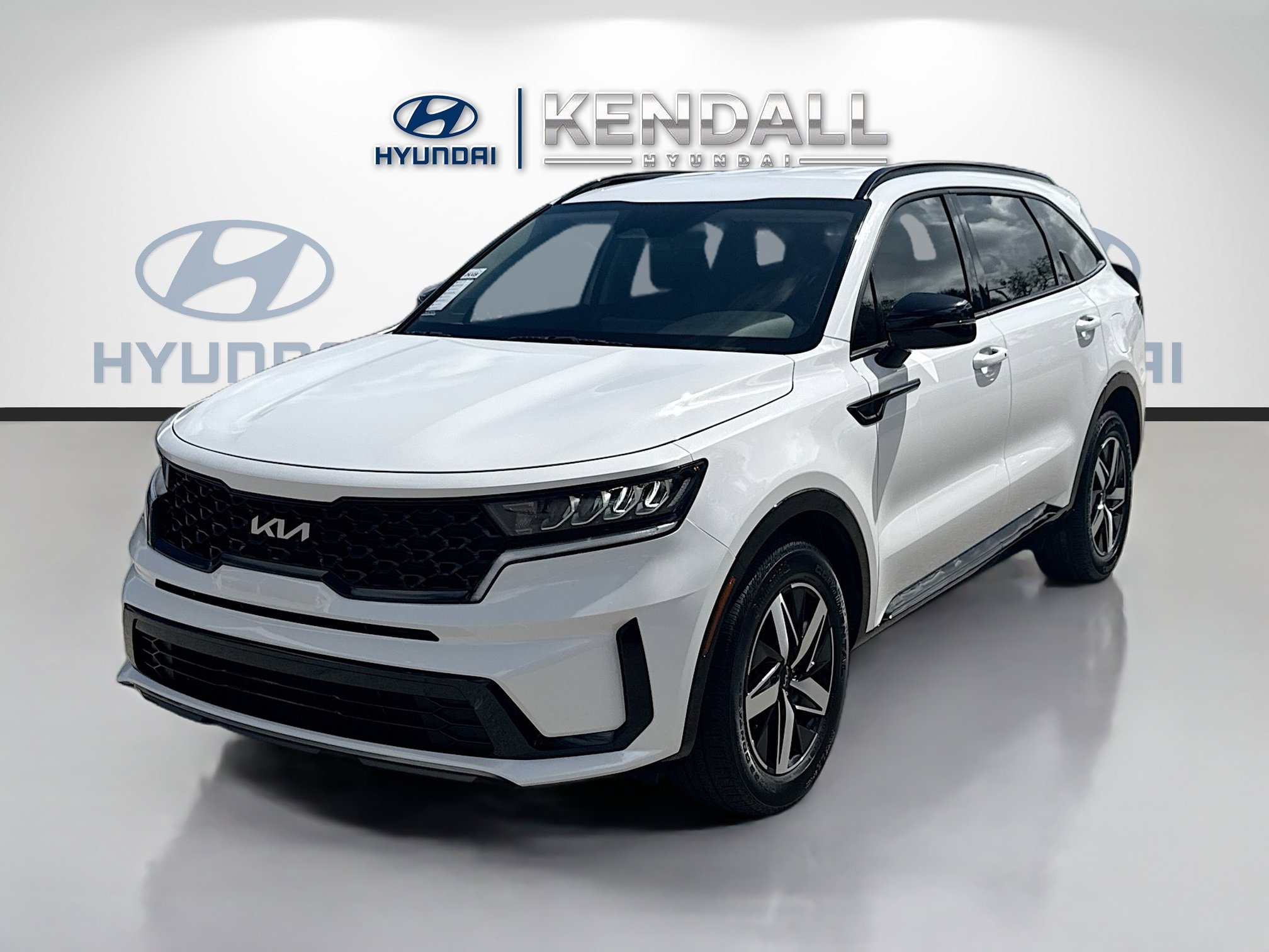 Used 2023 Kia Sorento S image 3