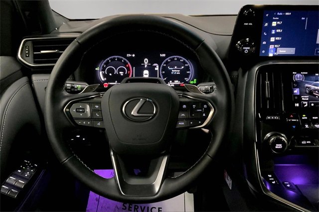 Used 2025 Lexus LX 700h Overtrail image 5