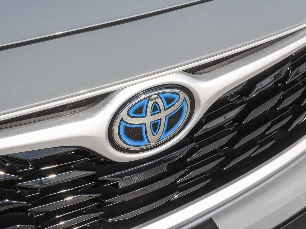 Used 2023 Toyota Highlander Bronze Edition image 12