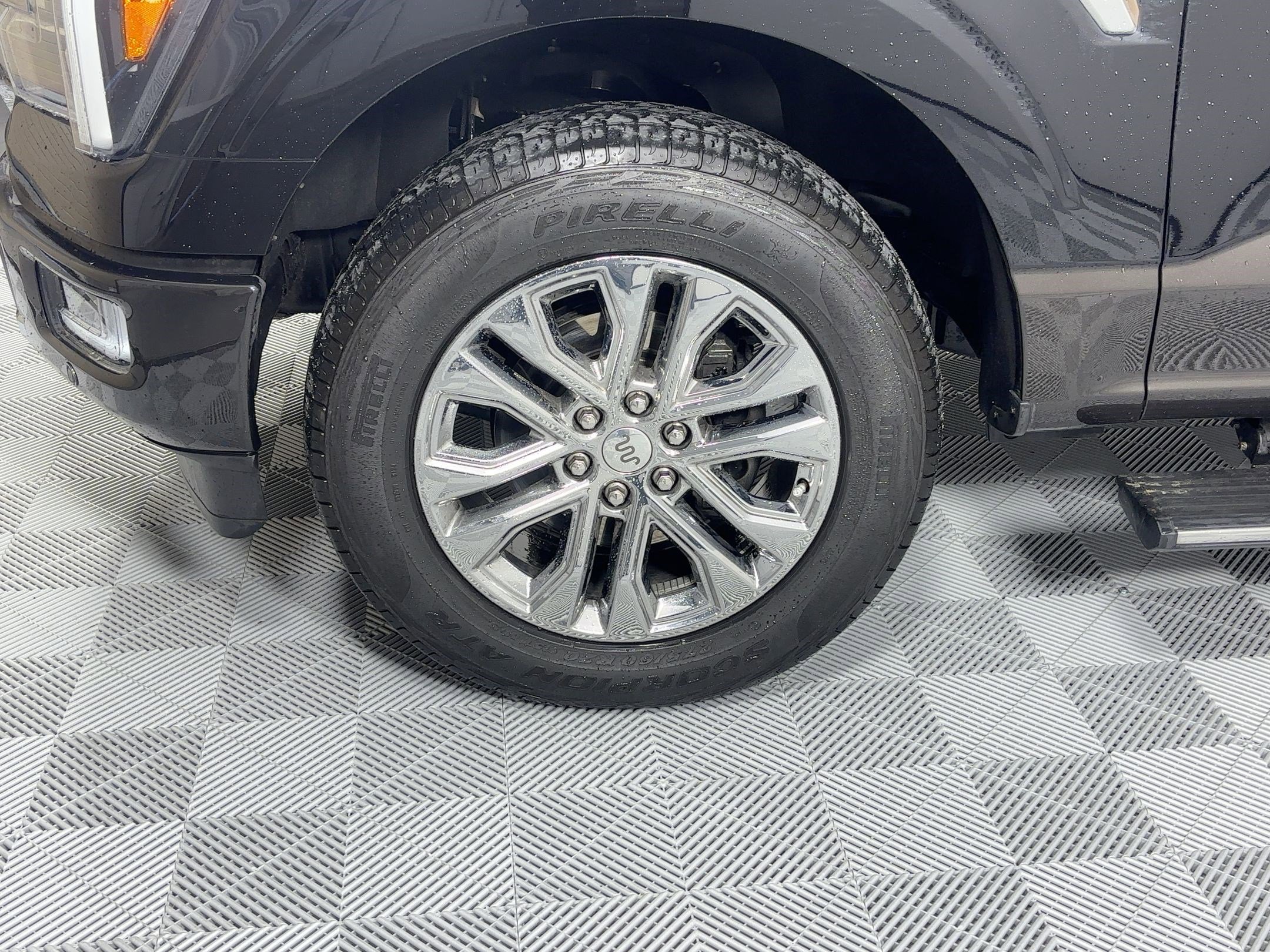 Used 2024 Ford F150 King Ranch w/ FX4 Off-Road Package image 11