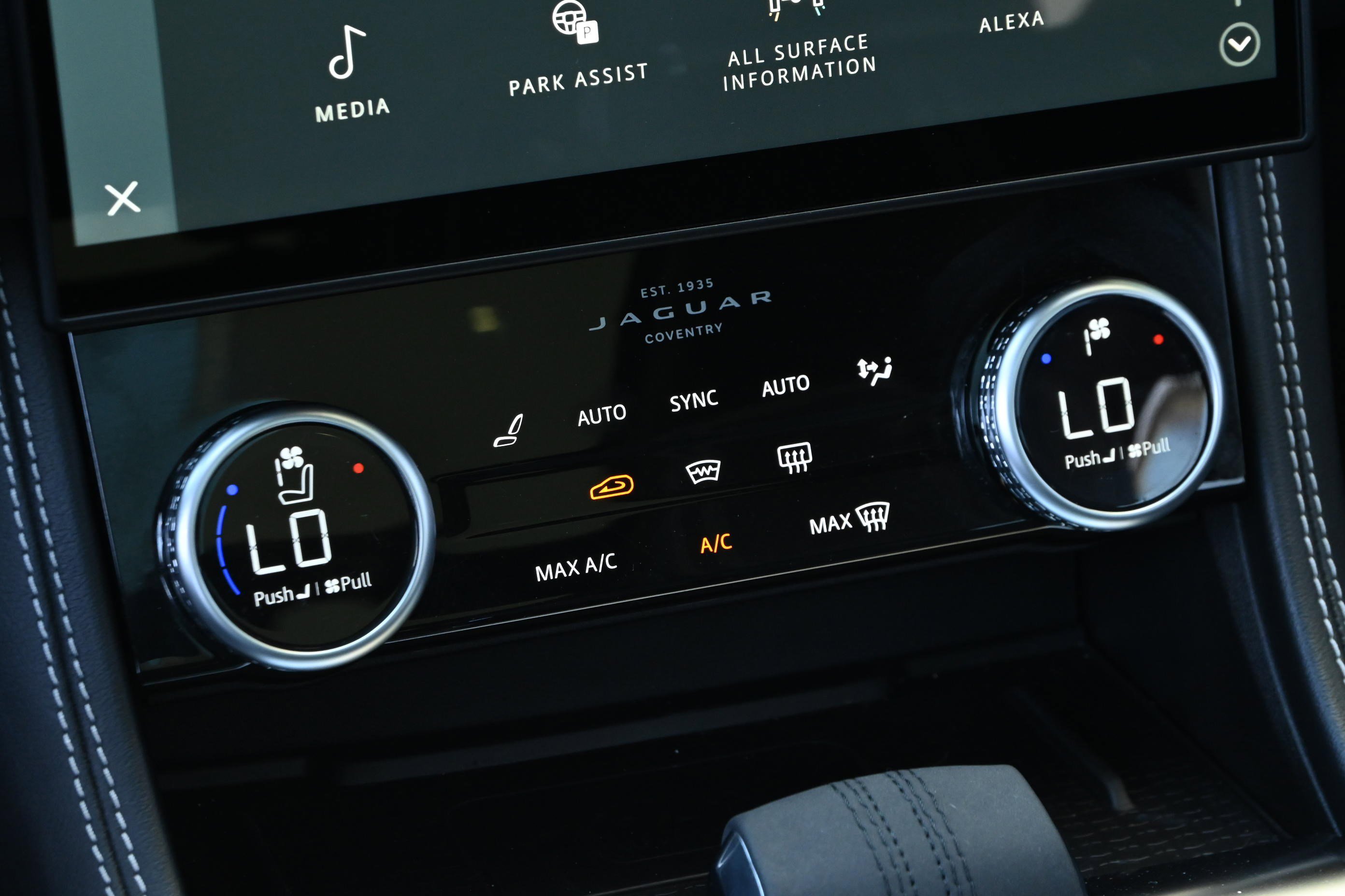 Used 2025 Jaguar F-PACE R-Dynamic S image 22