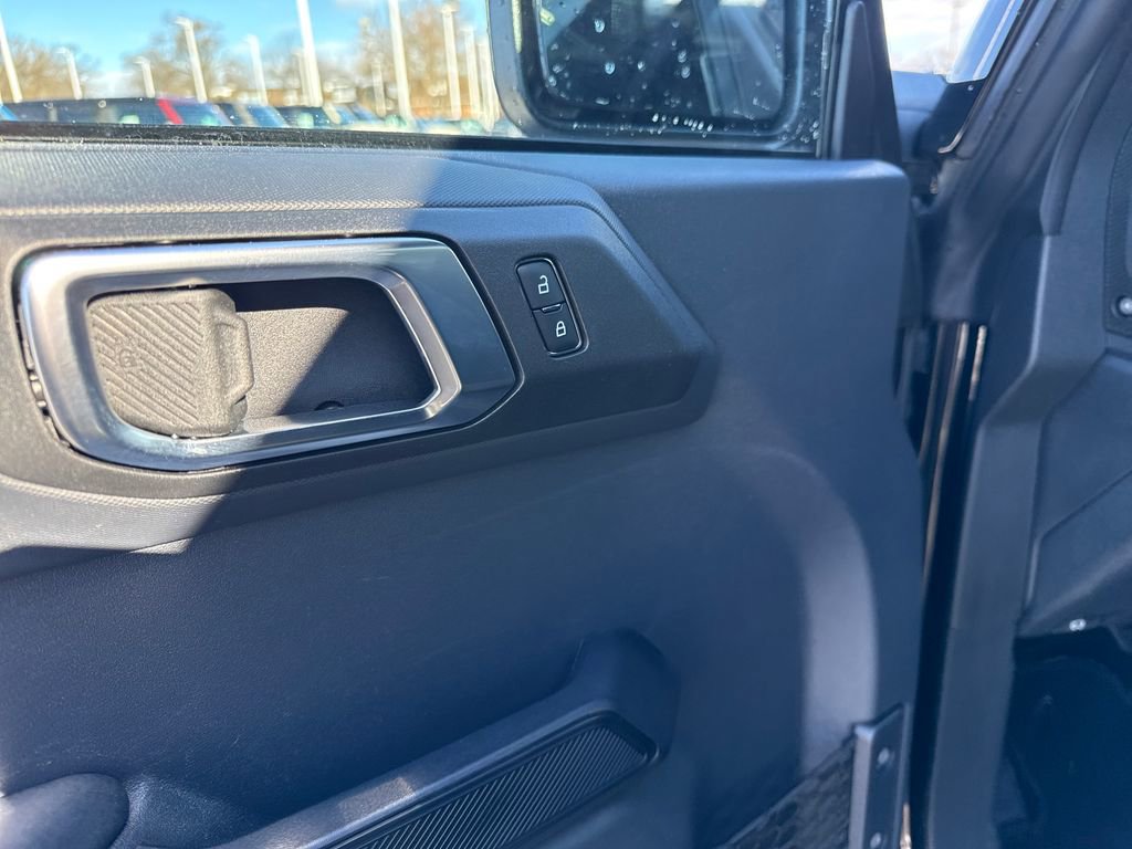 Used 2025 Ford Bronco Big Bend image 26