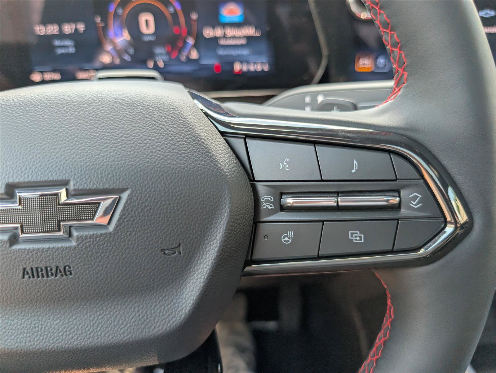Used 2026 Chevrolet Traverse RS AWD/4WD image 28