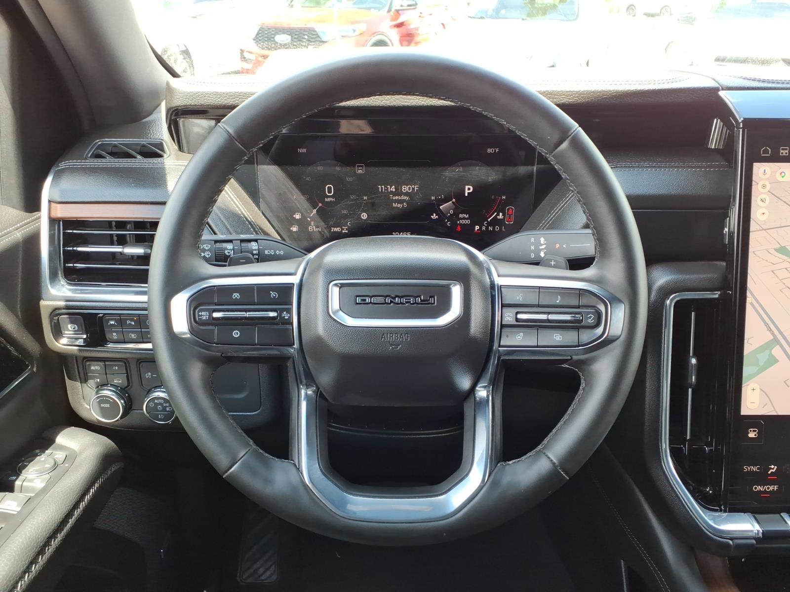 Used 2025 GMC Yukon XL Denali AWD/4WD image 18