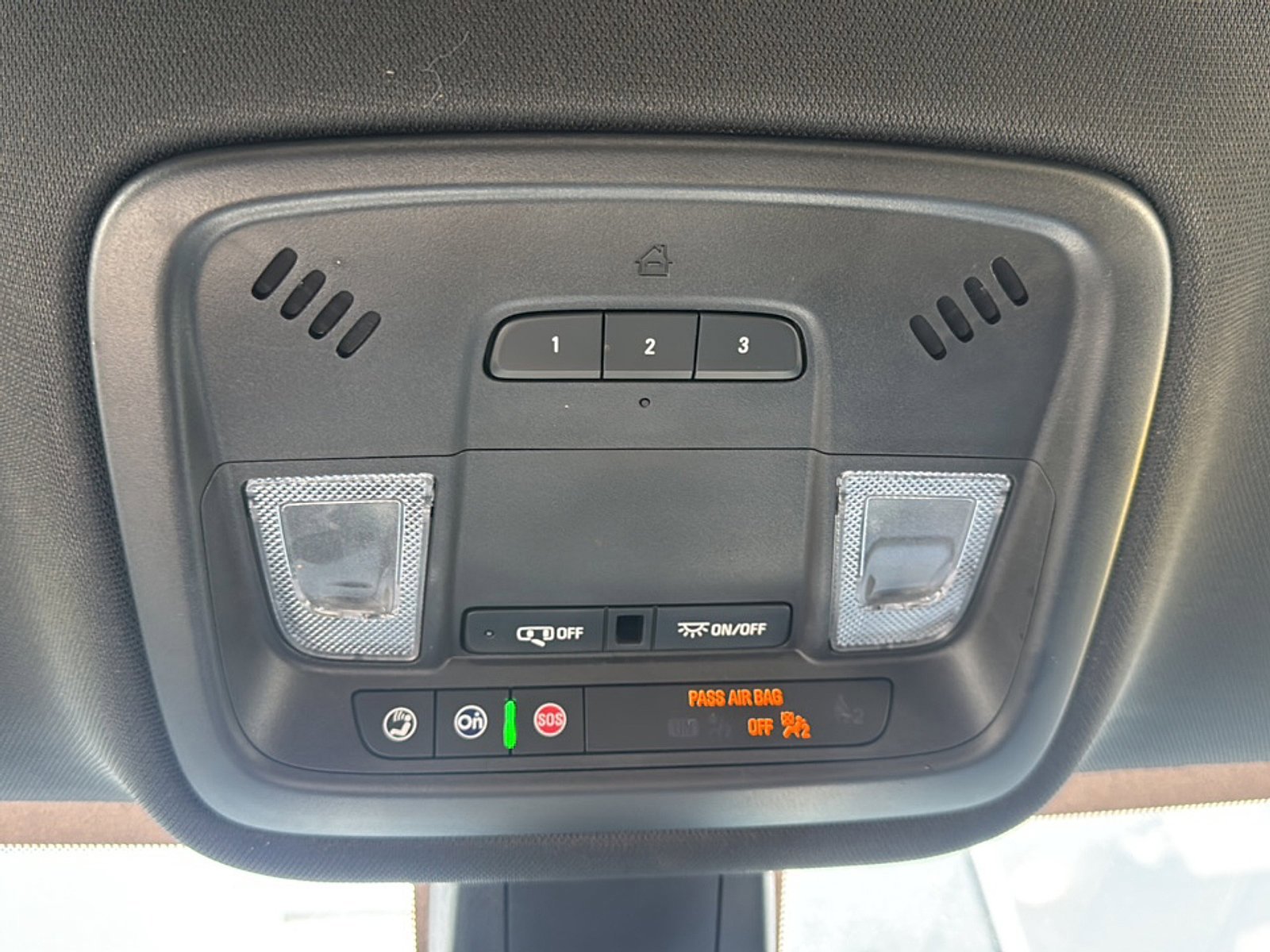 Used 2023 Chevrolet Traverse LT AWD/4WD image 41