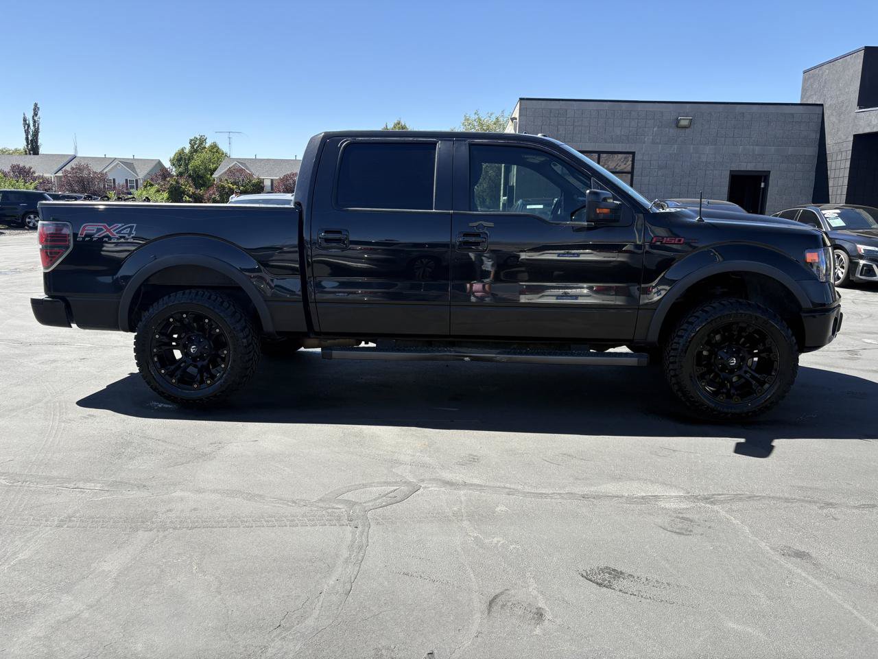 Used 2014 Ford F150 FX4 w/ Equipment Group 402A Luxury AWD/4WD image 4