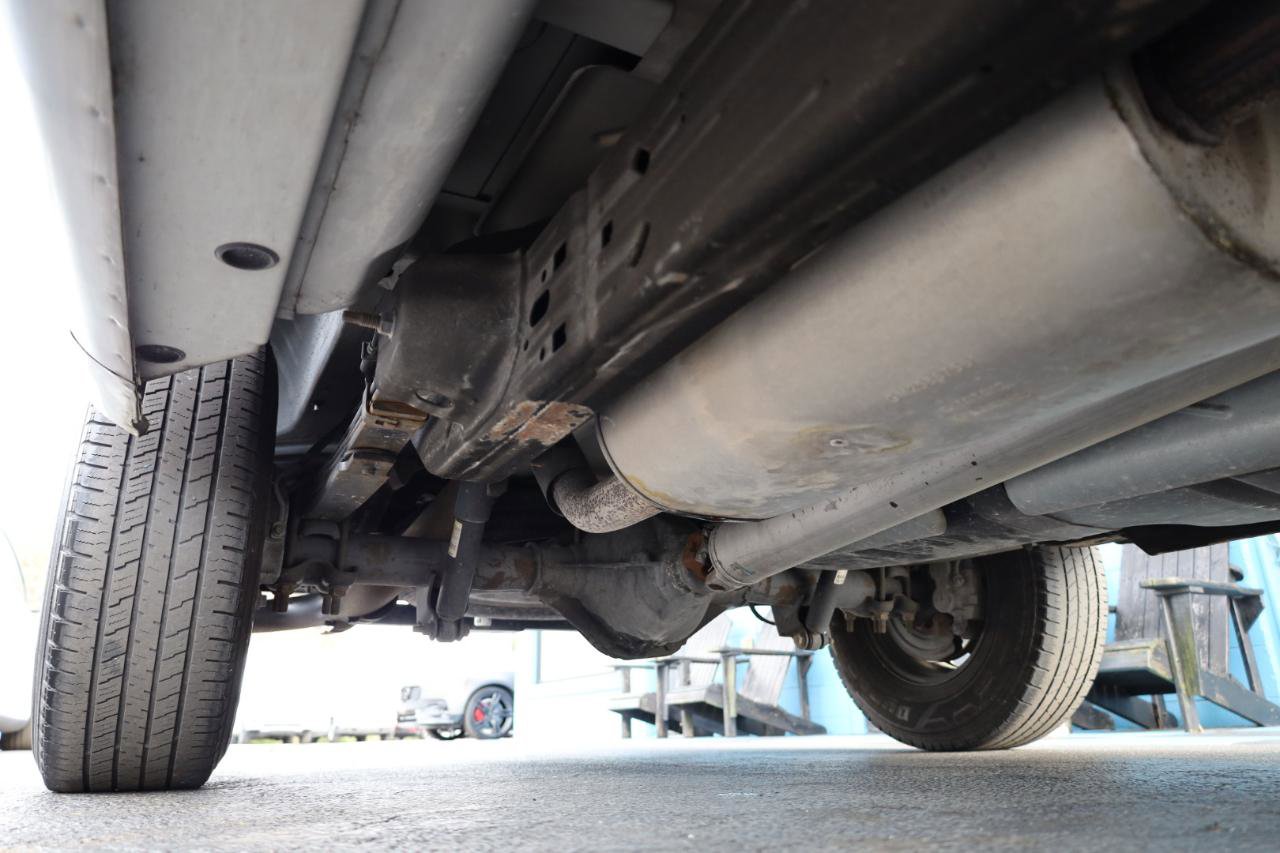 Used 2016 Chevrolet Express 2500 image 15