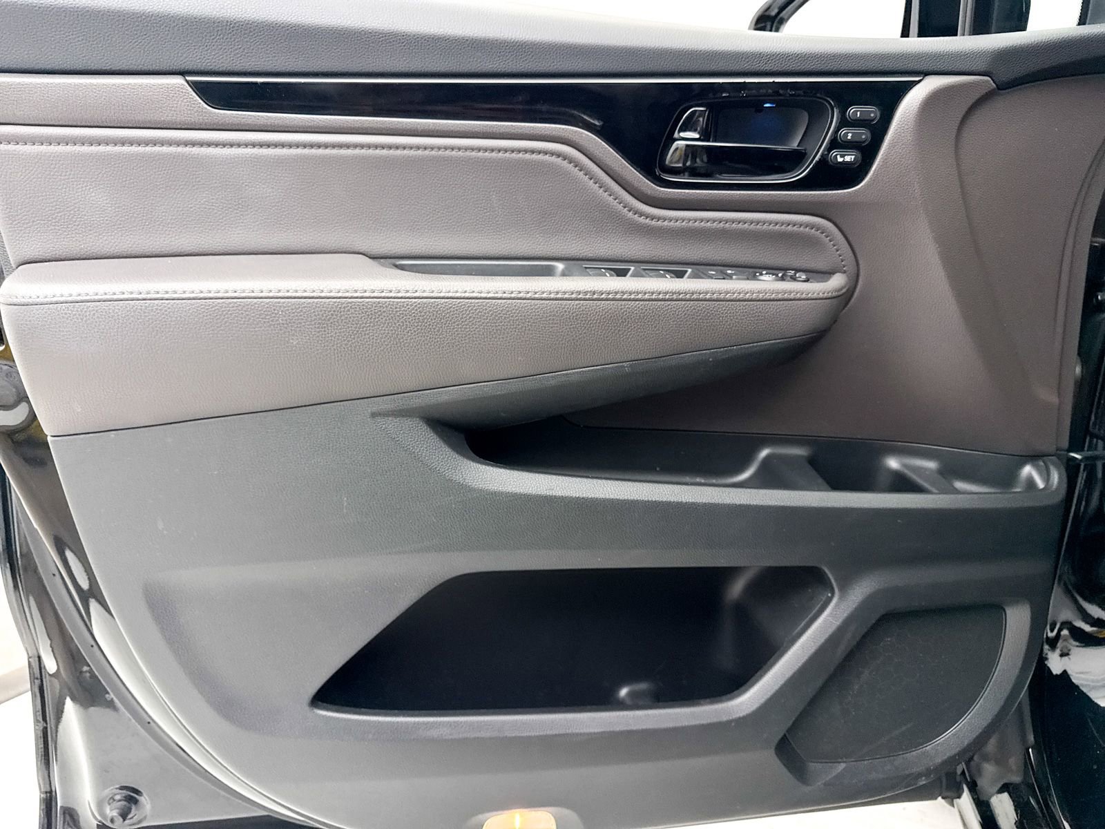 Used 2018 Honda Odyssey Elite image 28