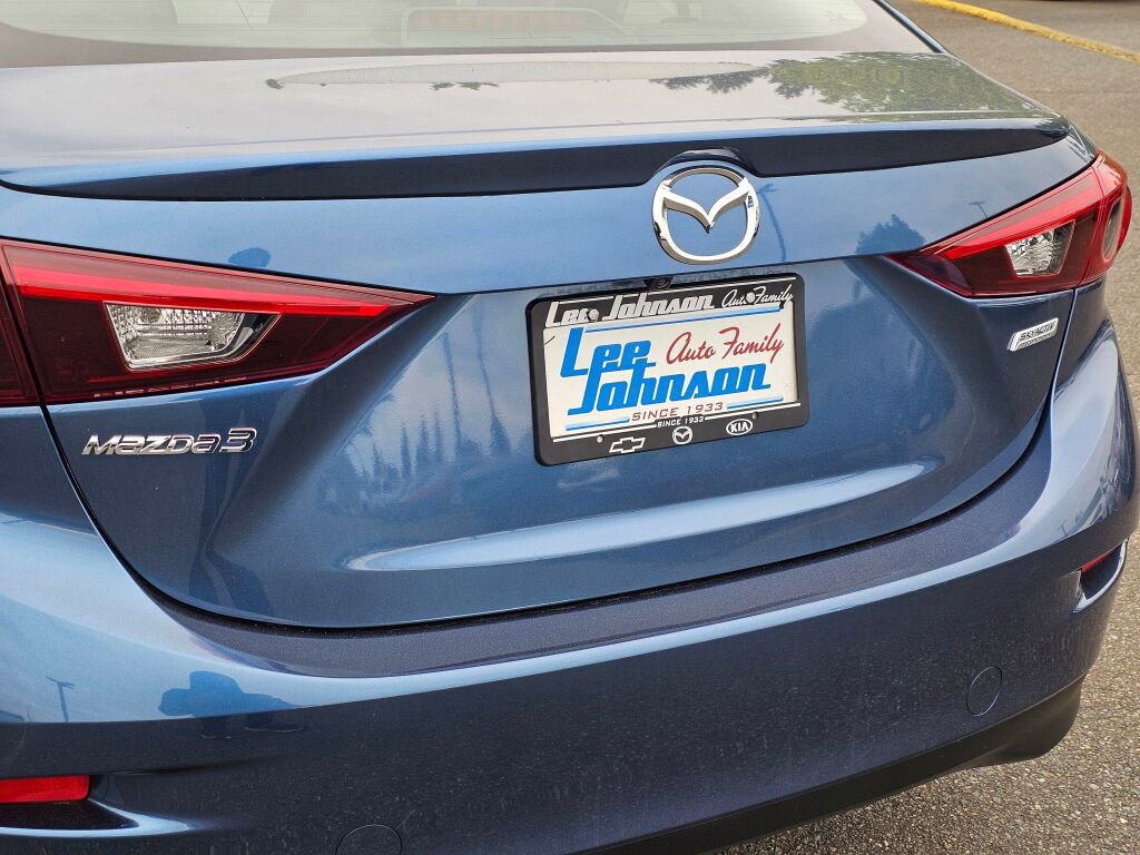 Used 2018 MAZDA MAZDA3 Grand Touring w/ Premium Equipment Package FWD image 25