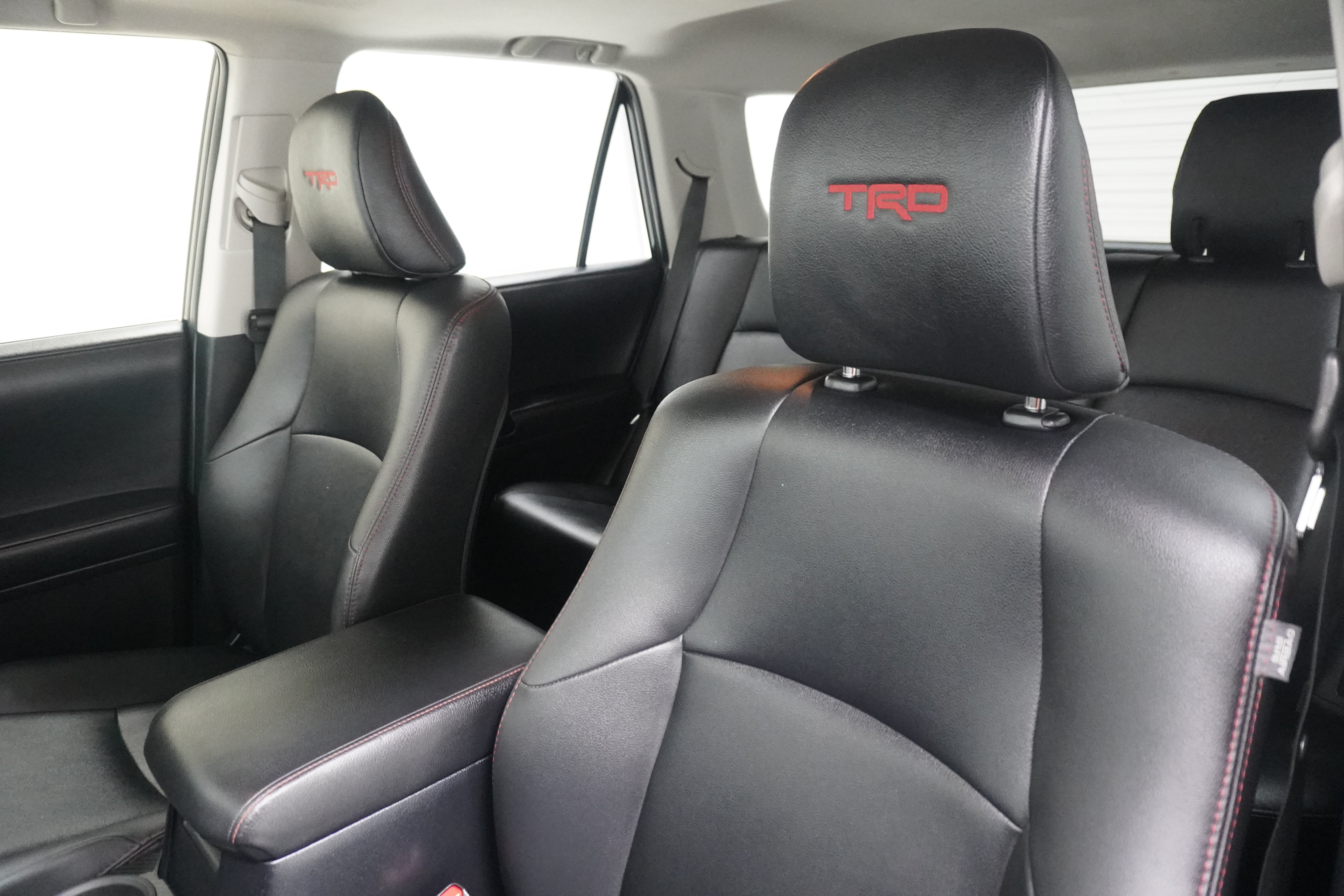 Used 2021 Toyota 4Runner Venture w/ Moonroof Package AWD/4WD image 11