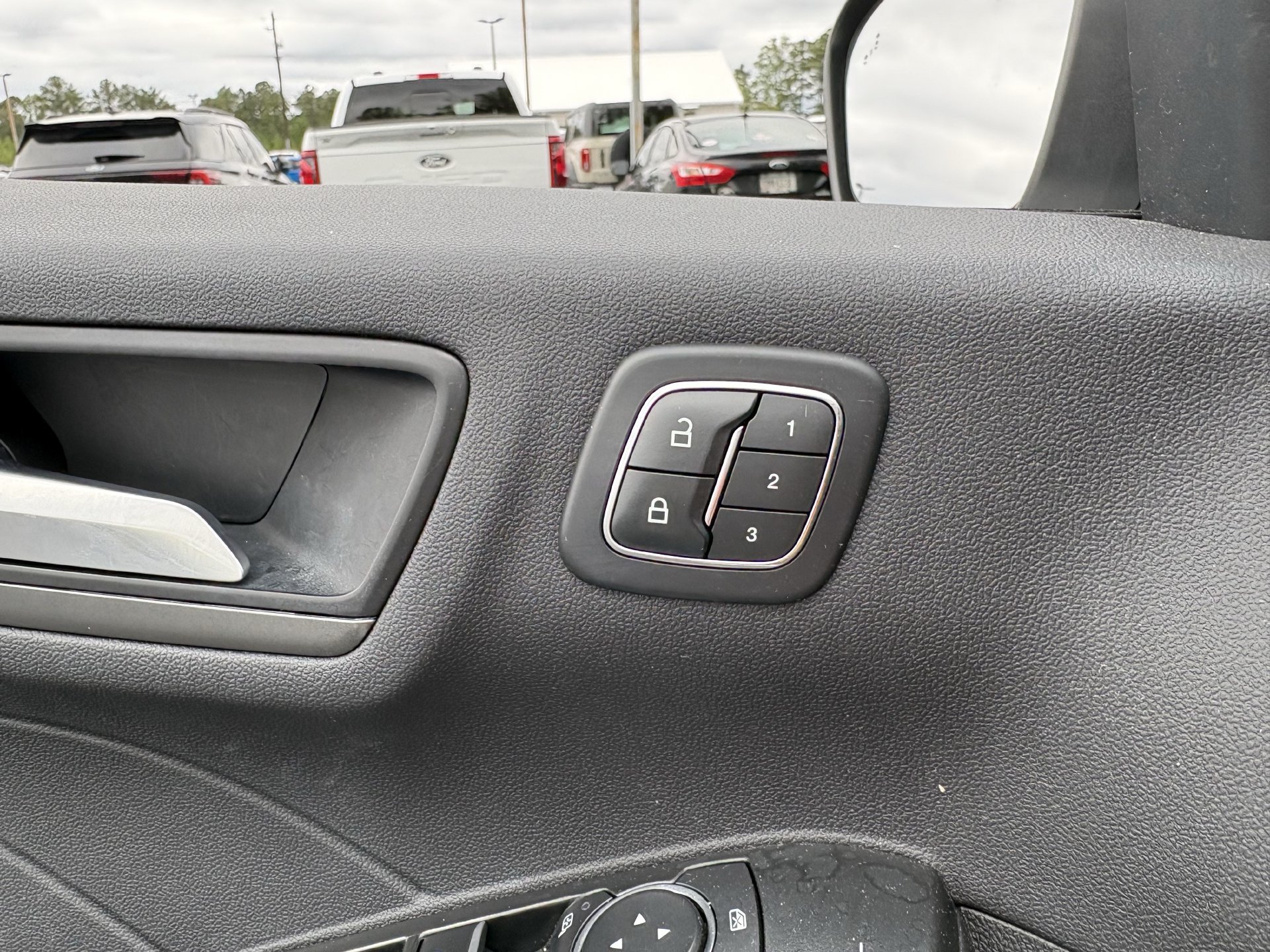 Used 2023 Ford Escape Active w/ Tech Pack #2 FWD image 12
