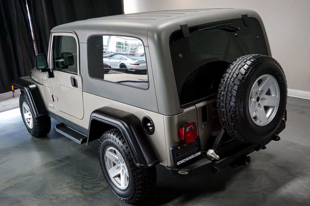 Used 2006 Jeep Wrangler Unlimited Rubicon w/ Security Group AWD/4WD image 40