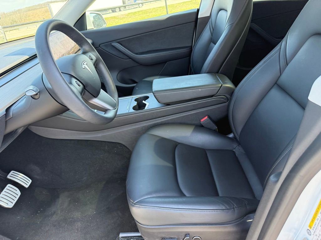 Used 2022 Tesla Model Y Performance image 9