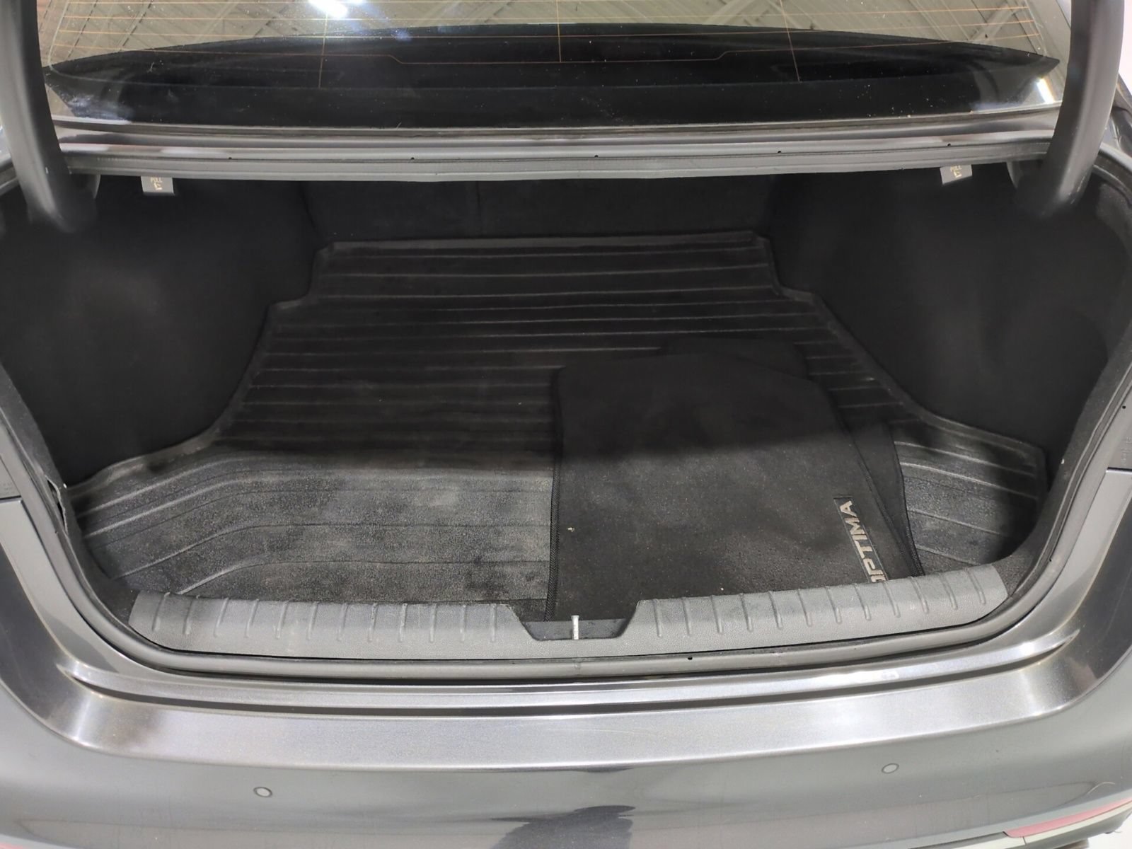 Used 2018 Kia Optima S FWD image 11