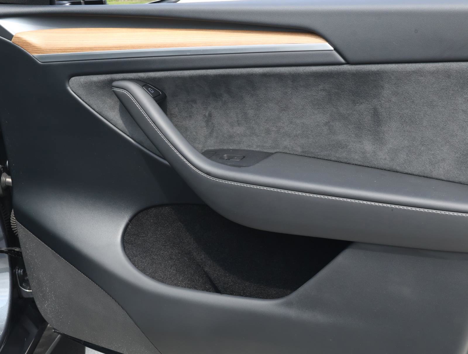 Used 2023 Tesla Model Y Long Range AWD/4WD image 14